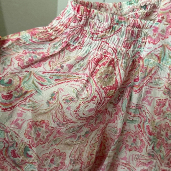 Elegant Pink Floral Women's Blouse - Picture 3 of 8